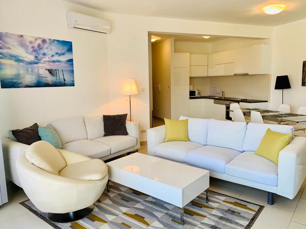 Lavender Bay Apartment B13 (1)