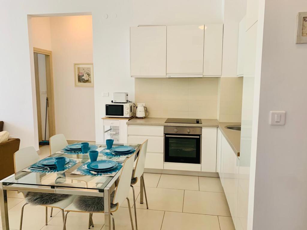 Lavender Bay Apartment F8 (8)